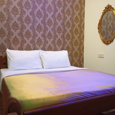 Hotel The Castle By Don Louis Kandy Esterno foto