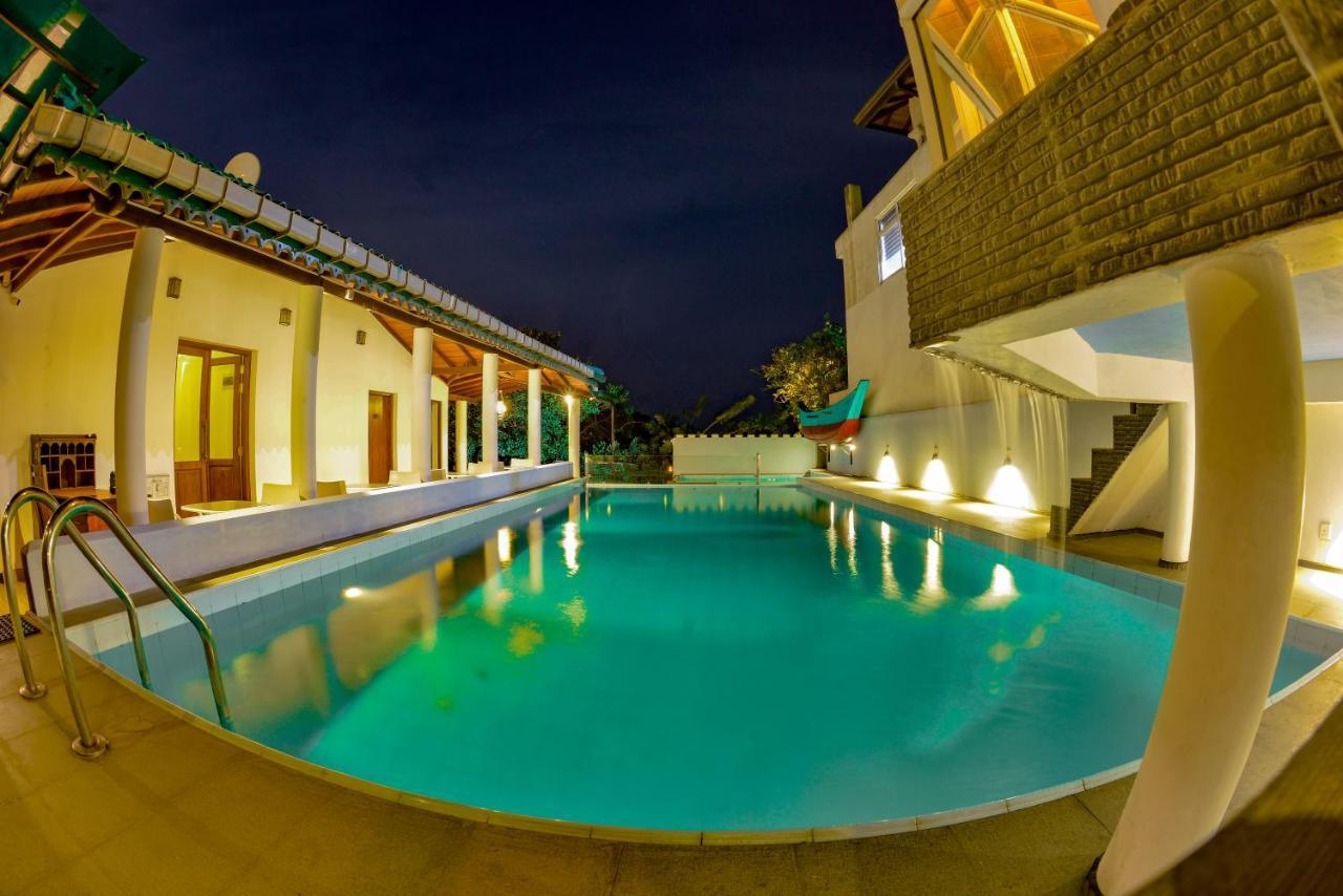 Hotel The Castle By Don Louis Kandy Esterno foto