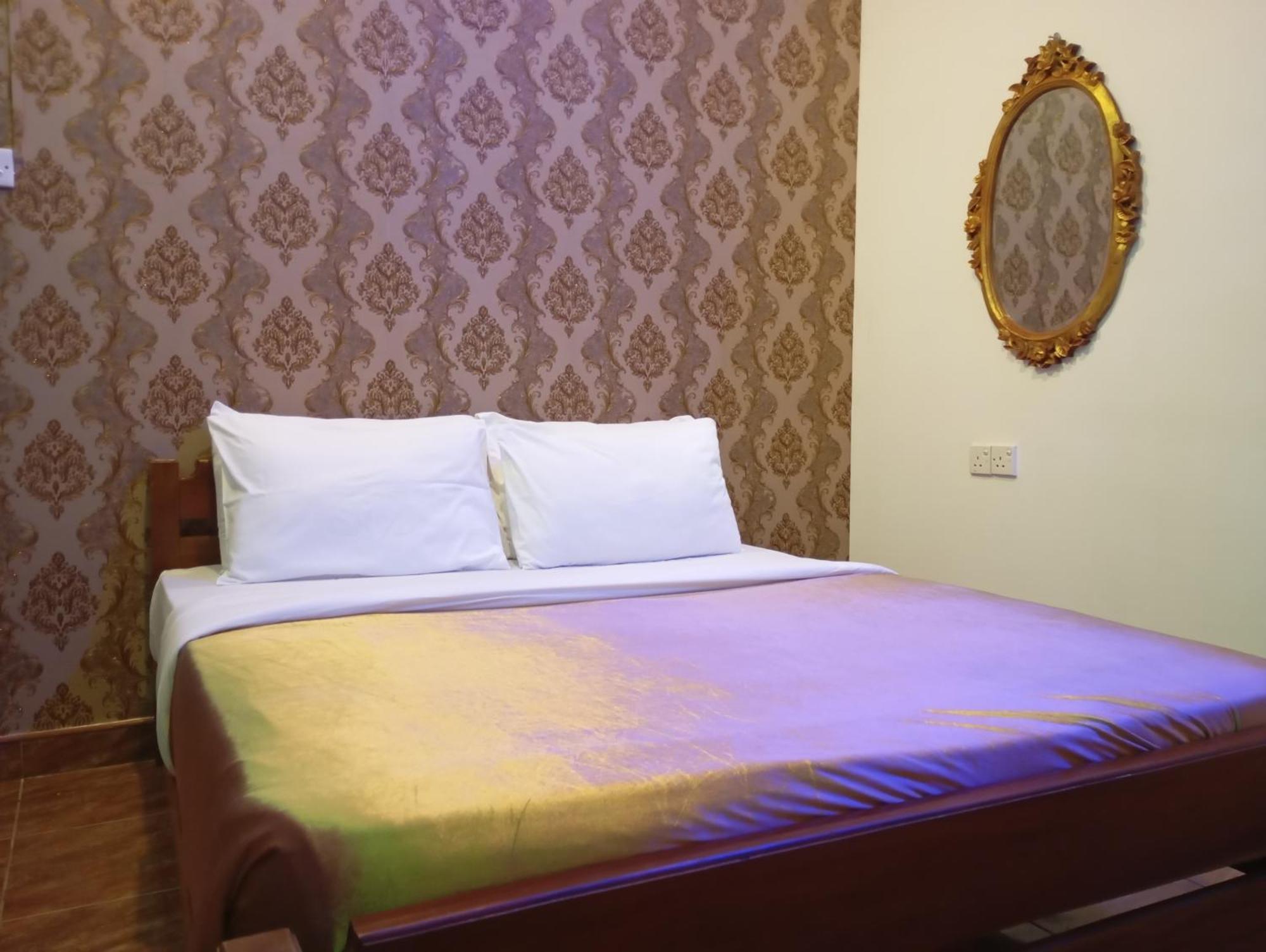 Hotel The Castle By Don Louis Kandy Esterno foto